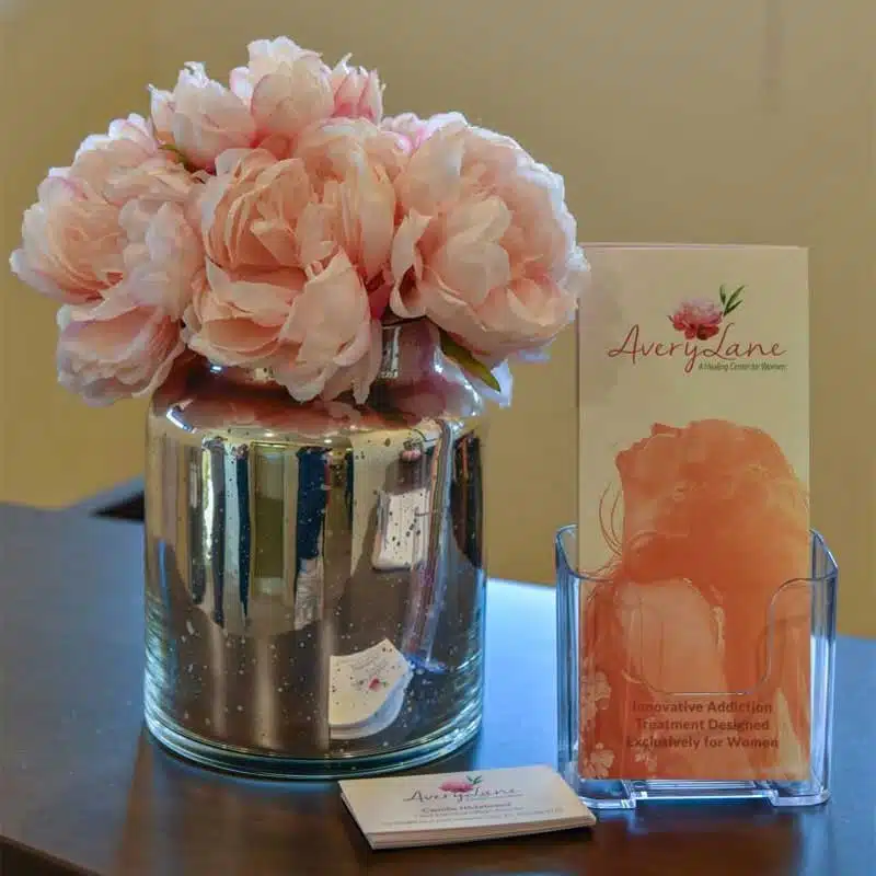 Avery Lane for Women - Thumbnail 10