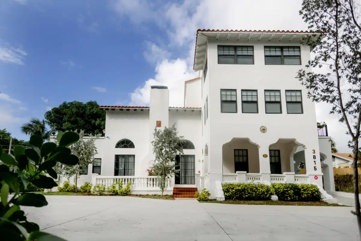 Beachside Detox - Thumbnail 3