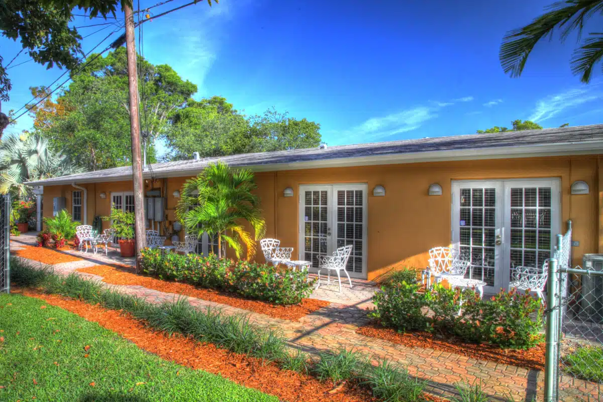 Bougainvilla House - Thumbnail 2