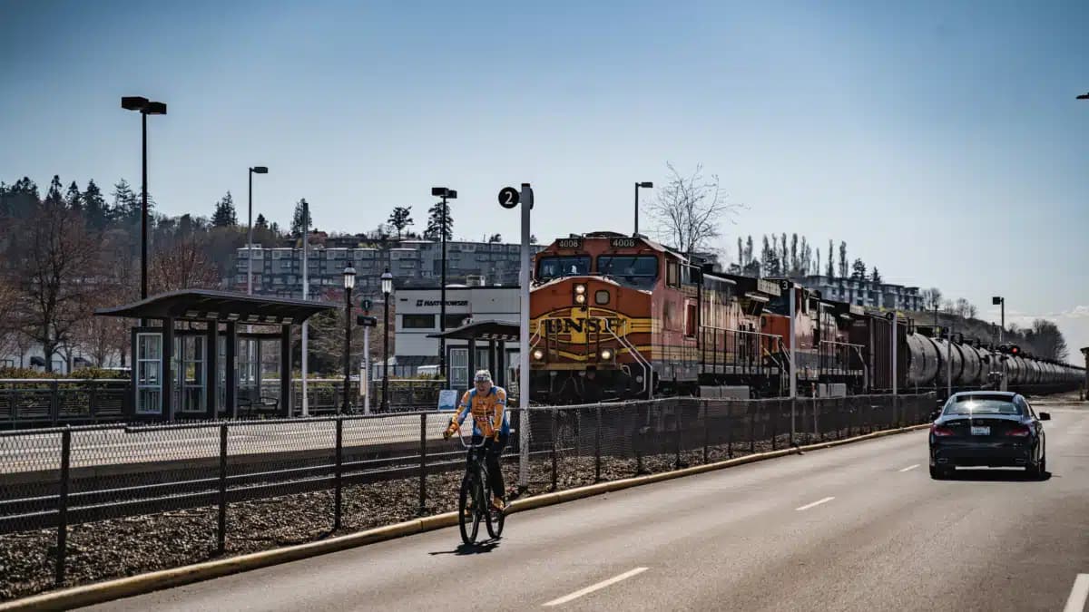 Center - Thumbnail 7