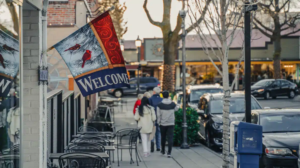 Center - Thumbnail 9