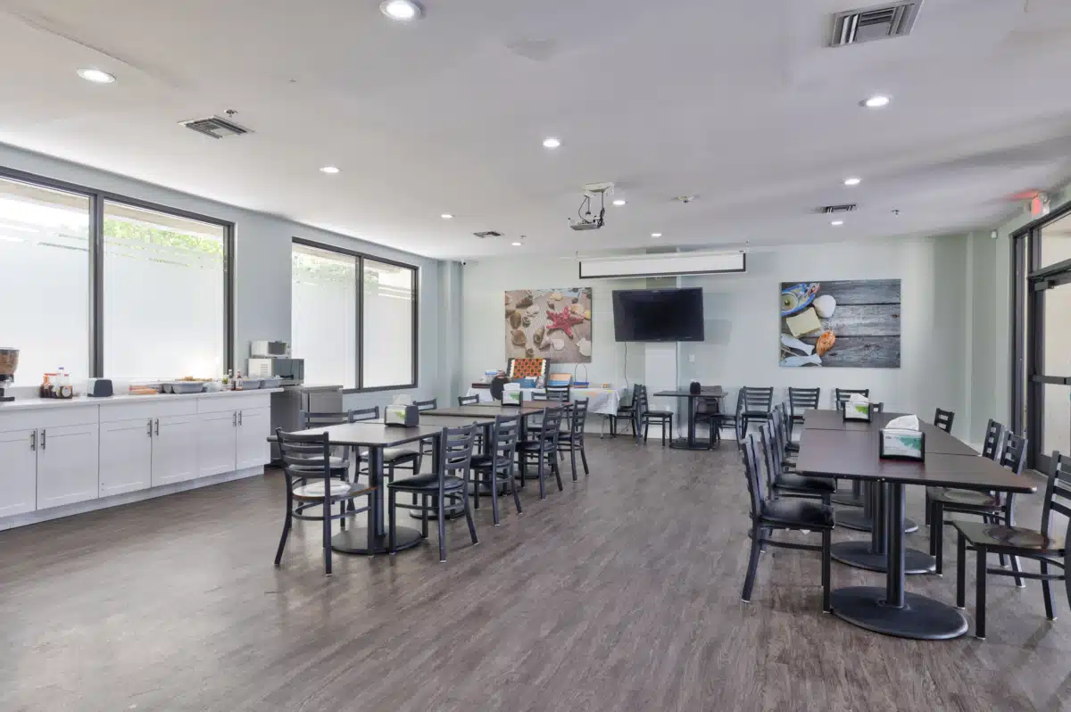 Destination Hope - Thumbnail 4