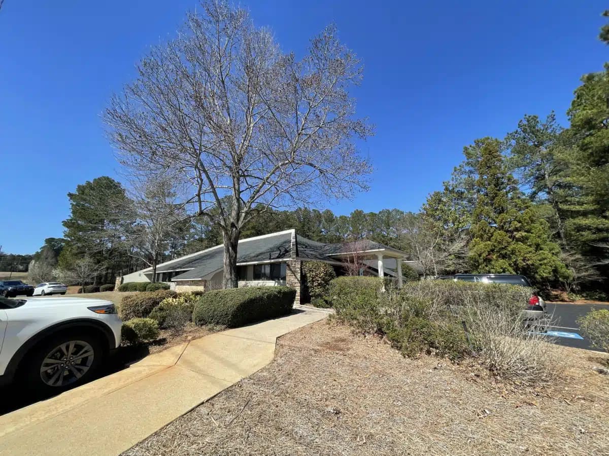 Detox and Treatment Center - Thumbnail 8