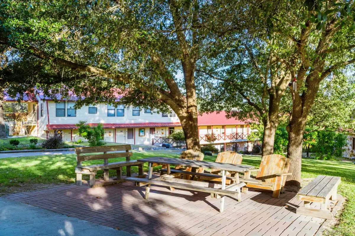 La Hacienda Treatment Center - Thumbnail 2