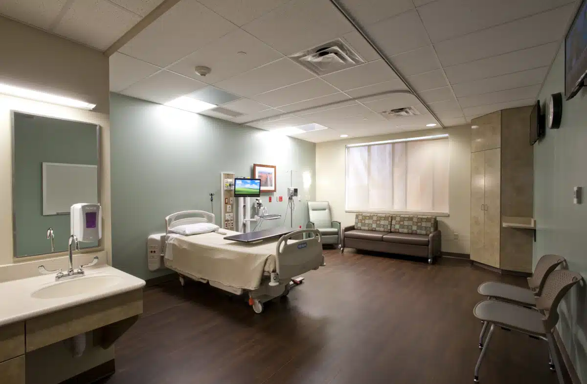 Manning Regional Healthcare Center - Thumbnail 4