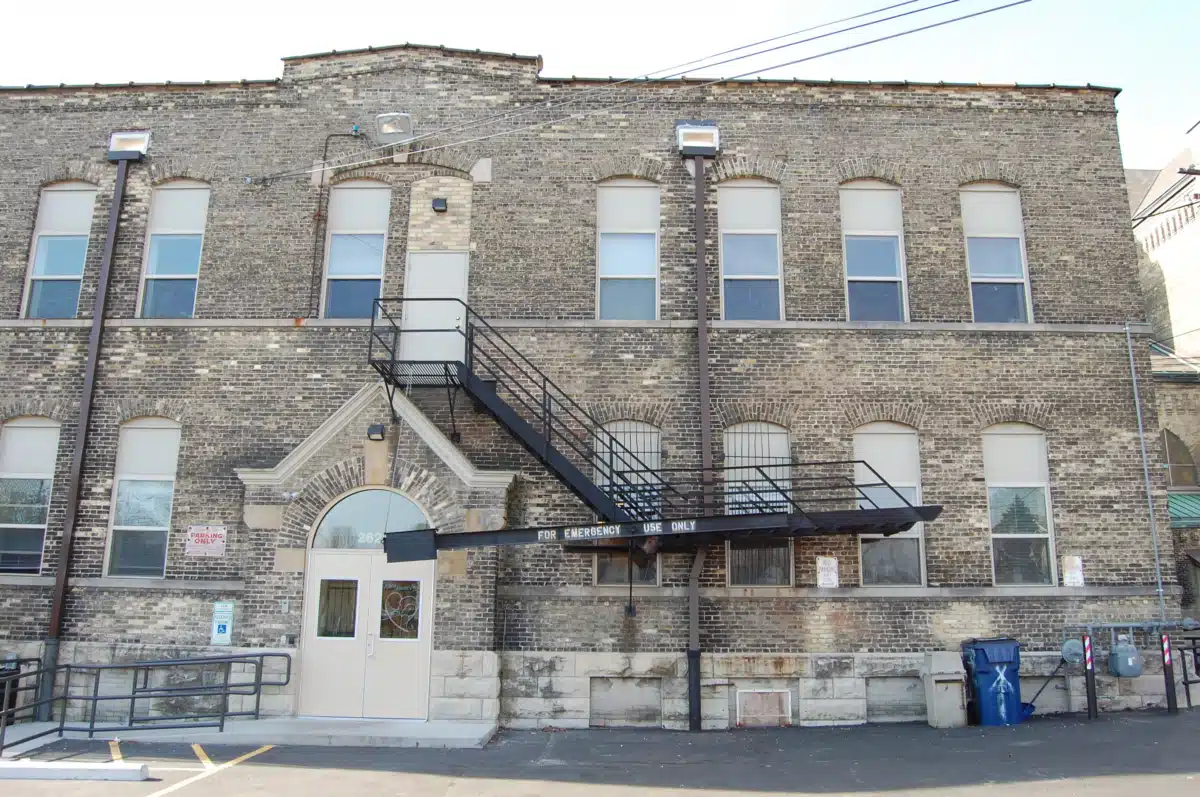 Meta House Inc - Thumbnail 3