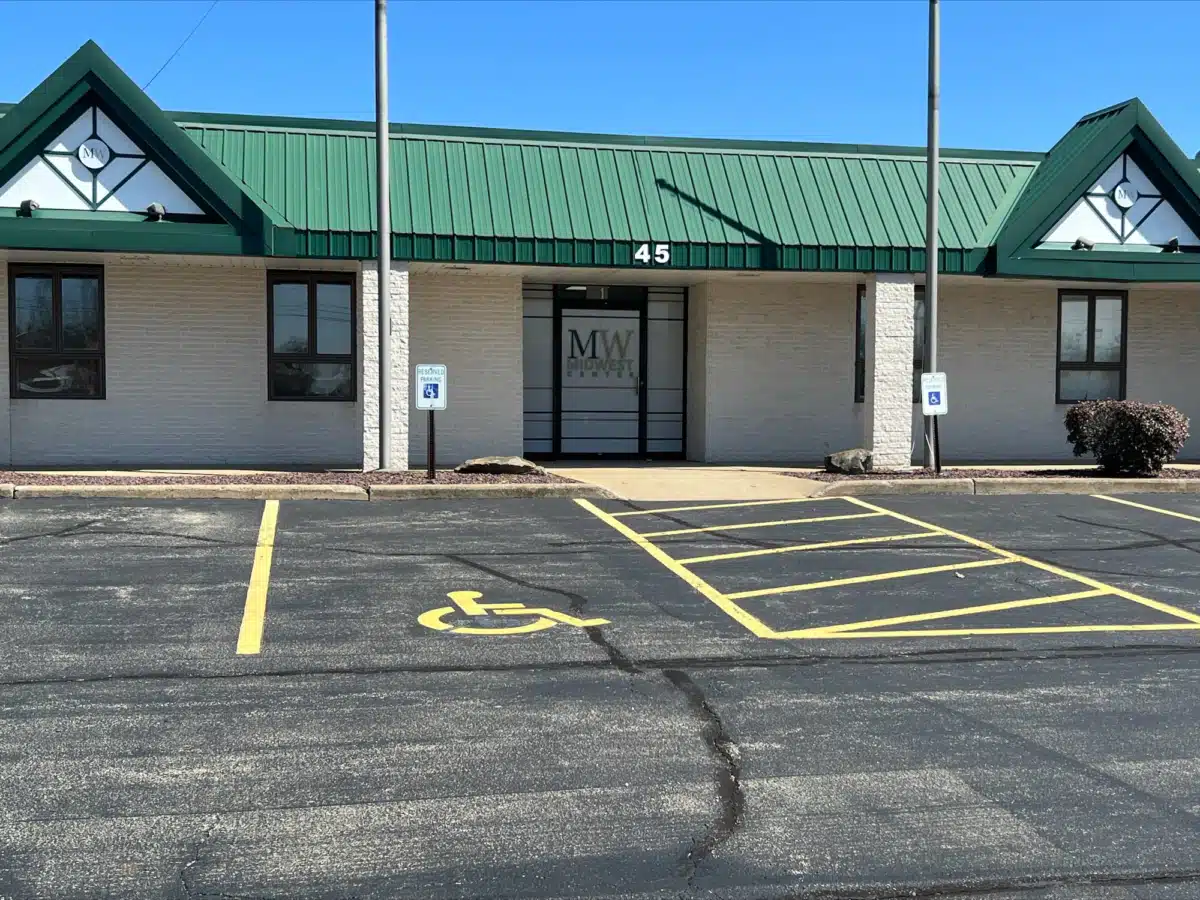 Midwest Center Youngstown - Thumbnail 3