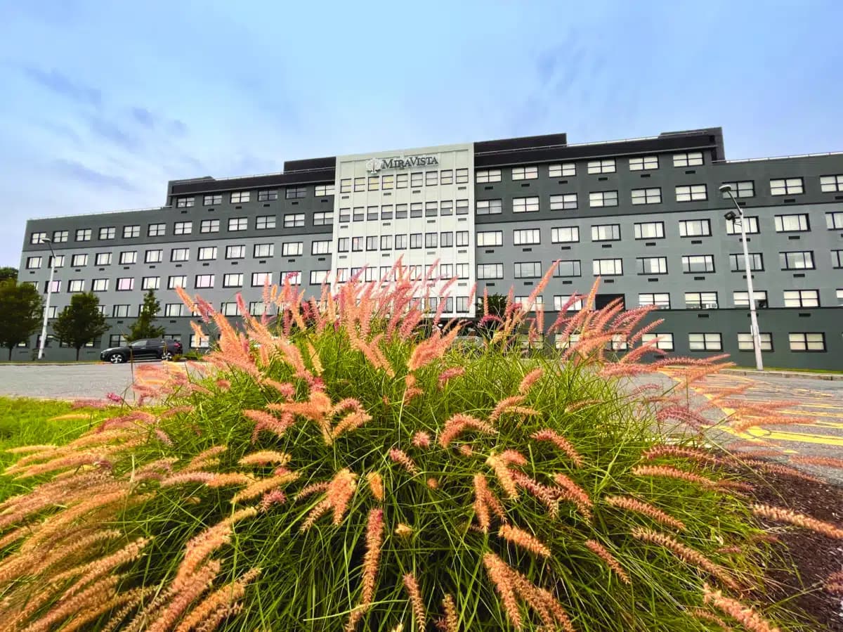 MiraVista Behavioral Health Center - Thumbnail 4