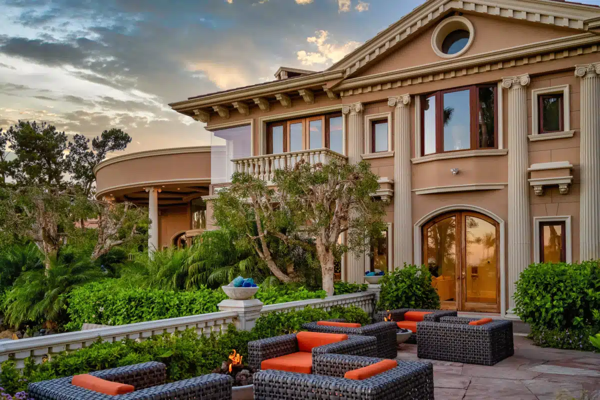 Passages Malibu - Thumbnail 2