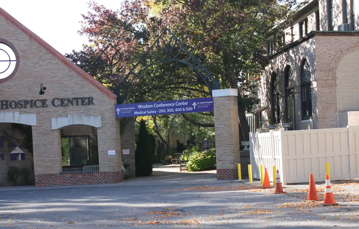 Saint Charles Hospital - Thumbnail 5