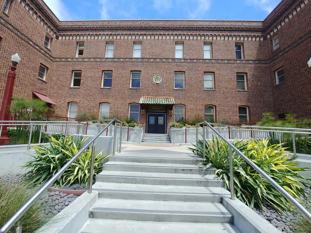 San Francisco General Hospital - Thumbnail 4