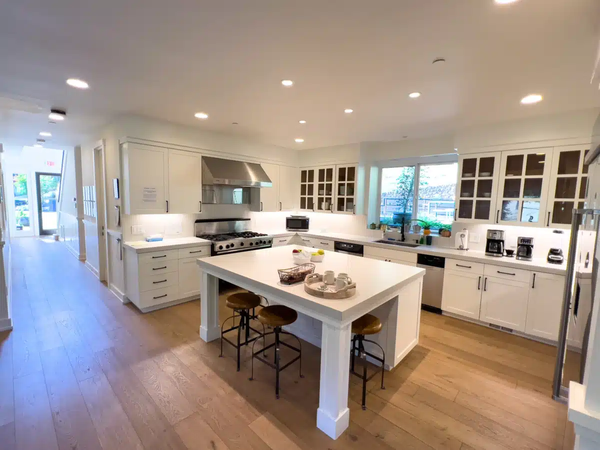 Serenity Knolls Treatment Center - Thumbnail 6