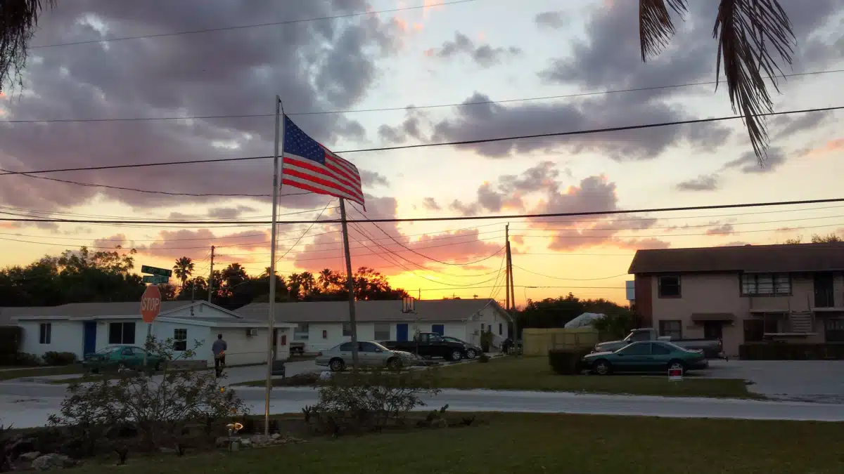 Sunset House Inc - Thumbnail 3