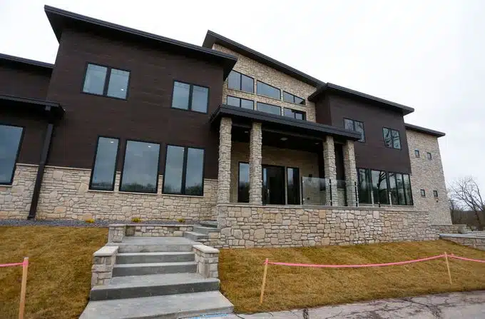 Synergy Executive - Thumbnail 2