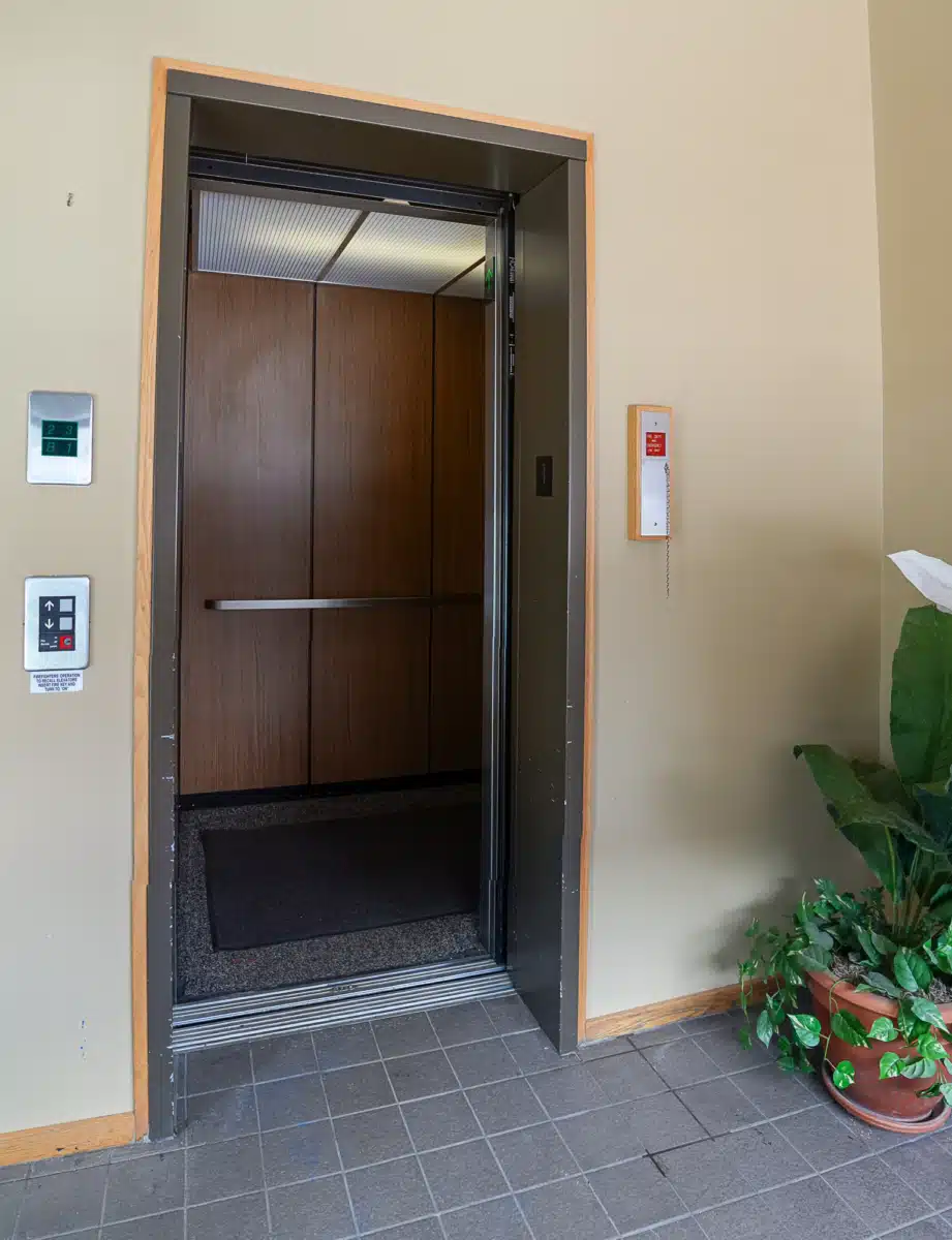 Travas House - Thumbnail 3